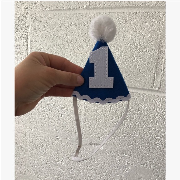 MudPie B-Day Boy cake plate and party hat set - Picture 3 of 10